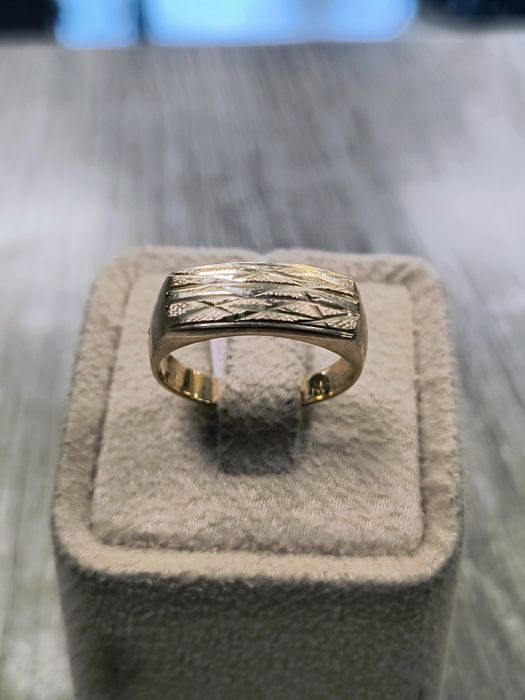 Нов Златен пръстен 4.12гр / 14К