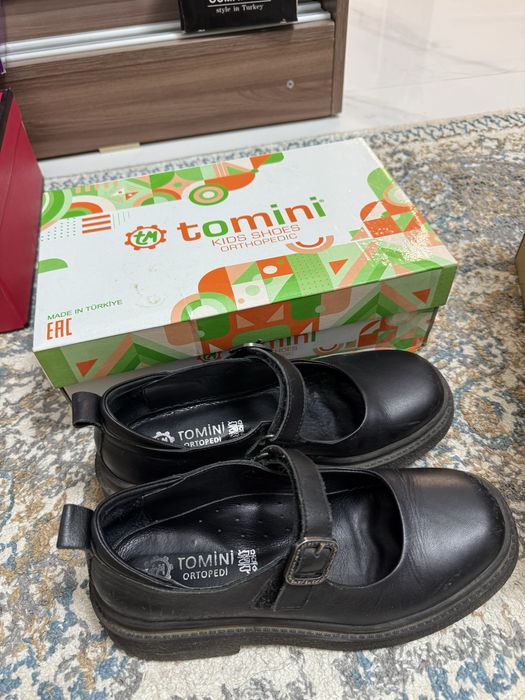Продам туфли TOMINI 36 размер для девочки