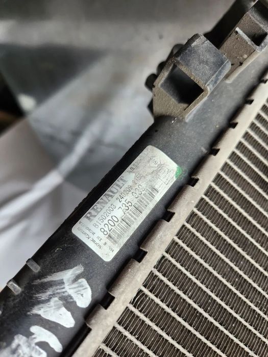 Radiator Racire Apa Antigel Dacia Logan Sandero Benzina Model Cu Clima Cod