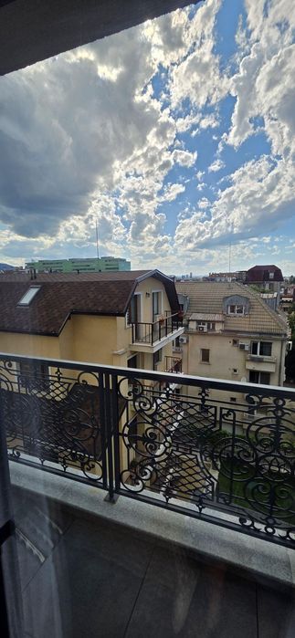 Тристаен апартамент в ж.к. Редута