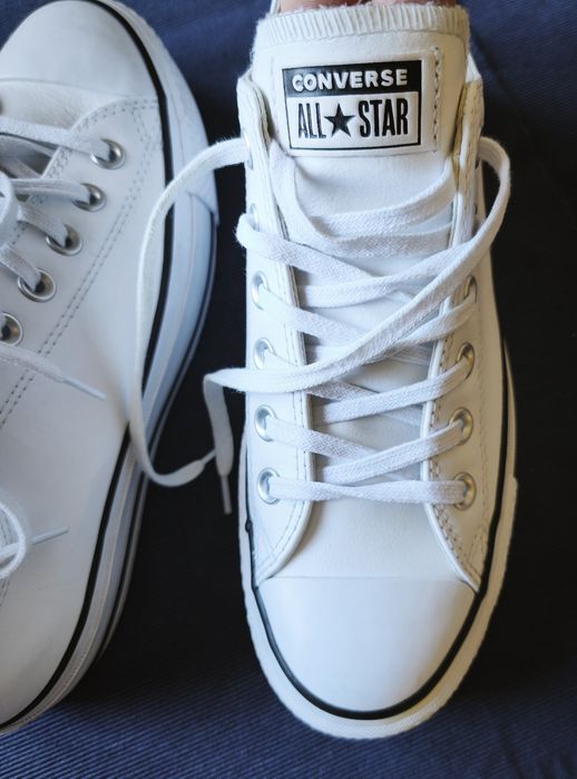 Кожени кецове Converse Chuck Taylor All Star Lift с равна платформа размер 39