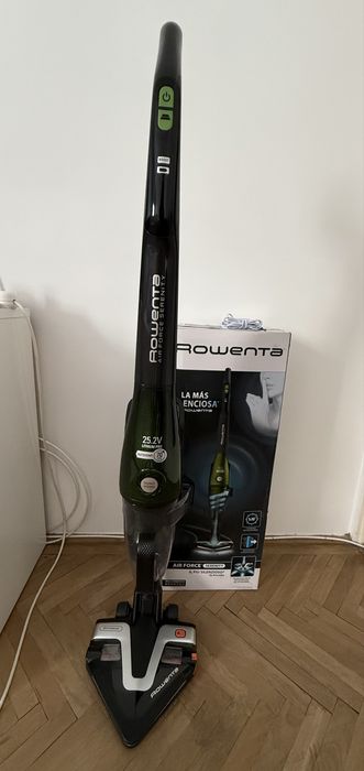 Aspirator vertical Rowenta