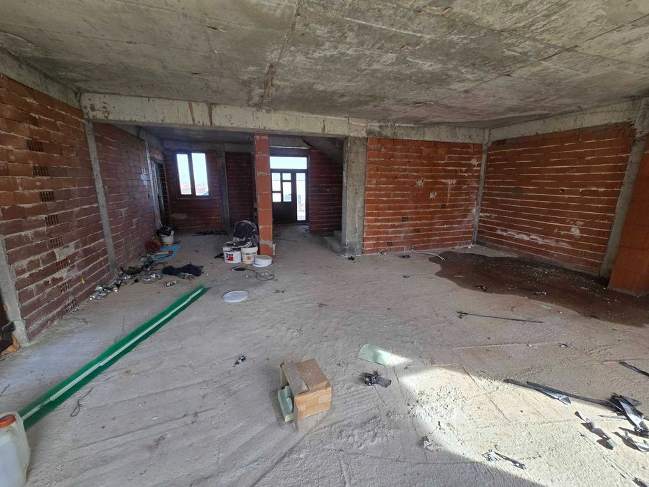 Къща в м-т Атюрен