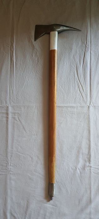 Piolet , Baltag otel