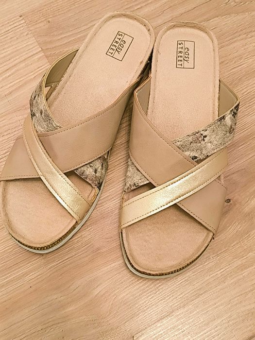 Дамски летни чехли НОВИ!