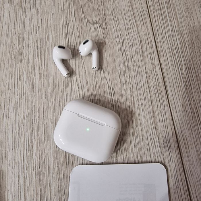 Airpods 3 with magsafe chargig case