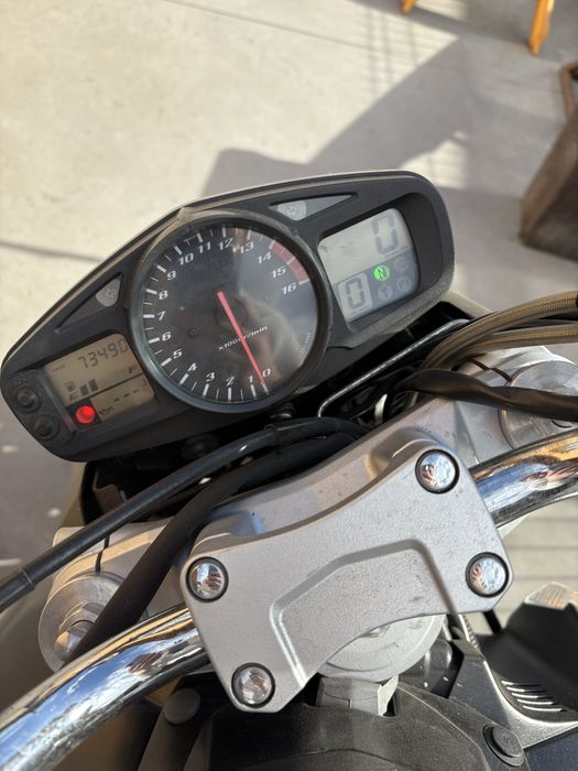 Suzuki GSR600 – întreținută foarte bine, kit lanț nou, motor impecabil