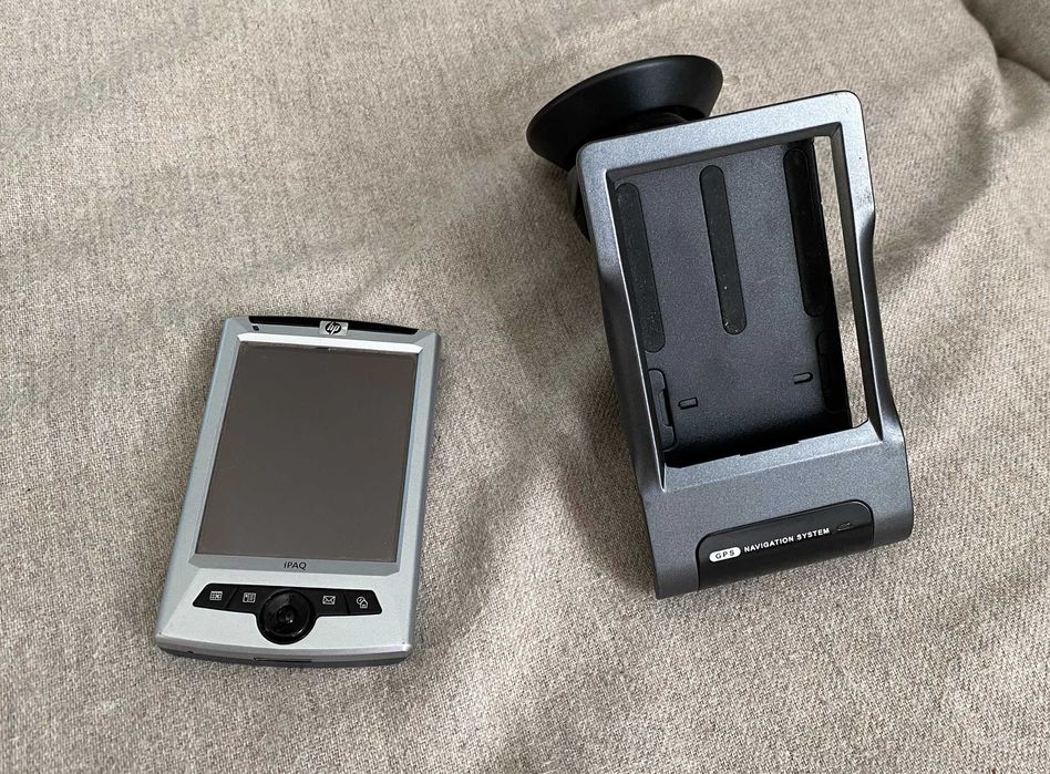 HP iPAQ Pocket PC Pro 2003 W Outlook 2002 + suport auto - nu porneste