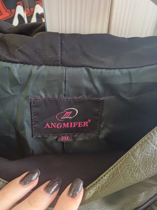 Продам кожанку куртка