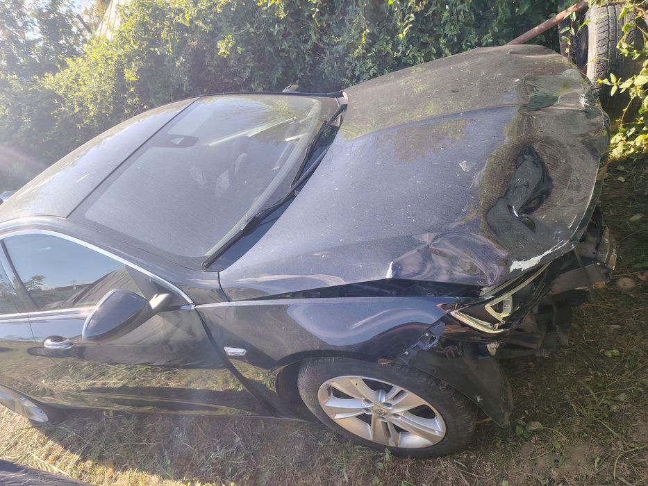 Dezmembrez Opel insigna b grand sport