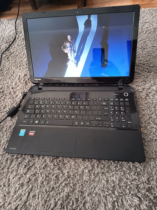 Laptop Toshiba satellite l50-b-16z i7