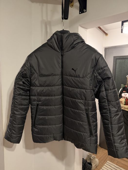 Geacă de iarnă puf groasa calduroasa Puma M/L regular fit noua