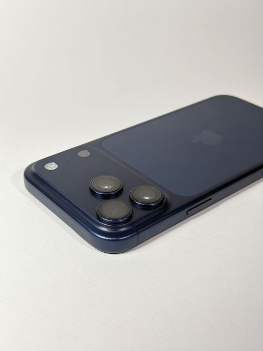 iPhone 17 Pro Max | Отлично състояние | 97% | 256GB