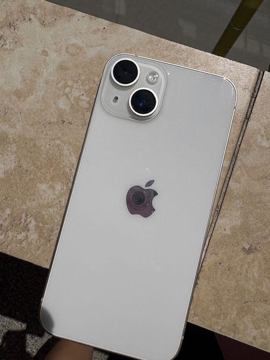 Телефон iPhone 14