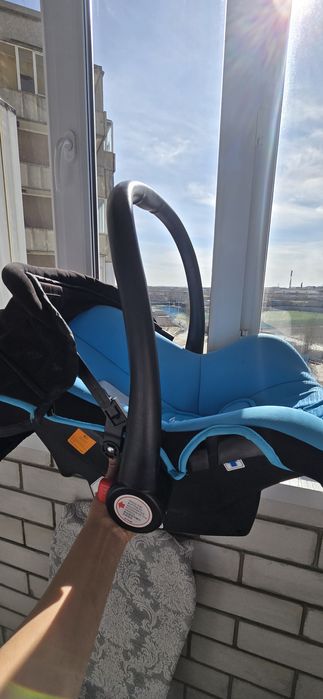 Автолюлька детям до годика