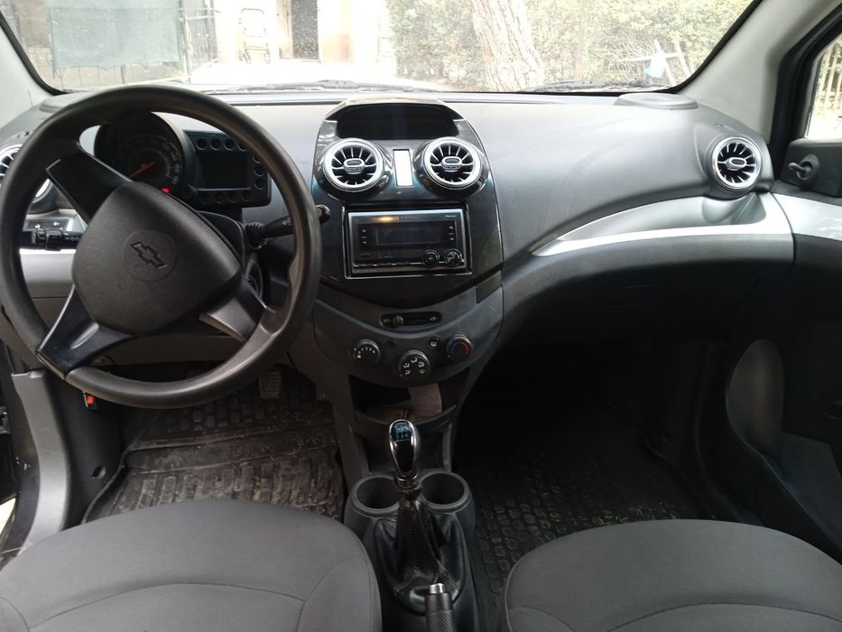 Спарк срочно сотилади