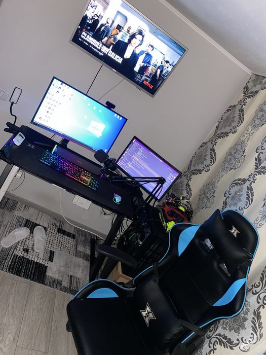PC Gaming + Monitor Samsung 27" Curbat 240Hz + Tastatură HyperX RGB