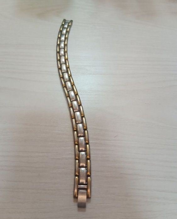 Магнитный браслет