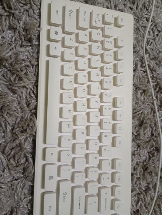 Tastatura cu dir in stare foarte buna