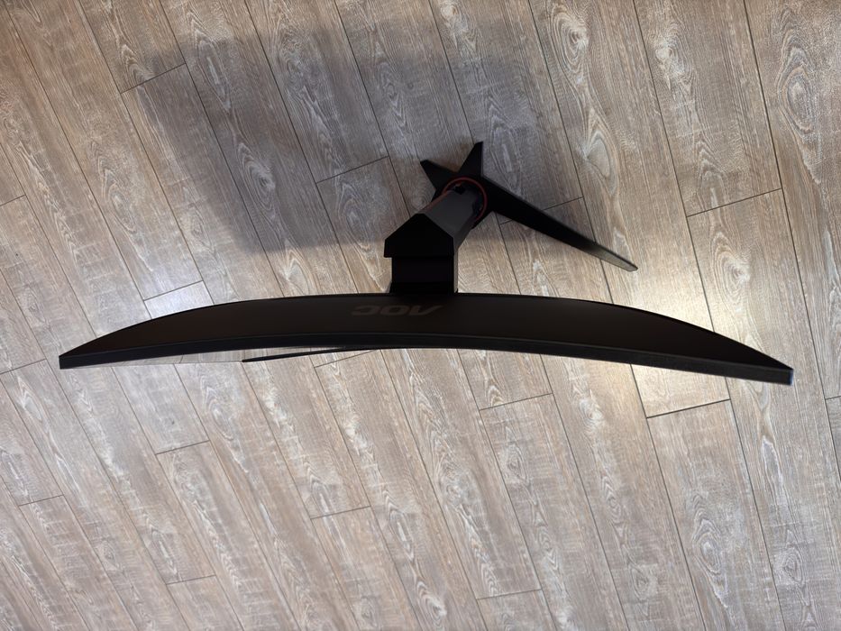 Monitor curbat gaming LED AOC 23.6” Full HD 144hz