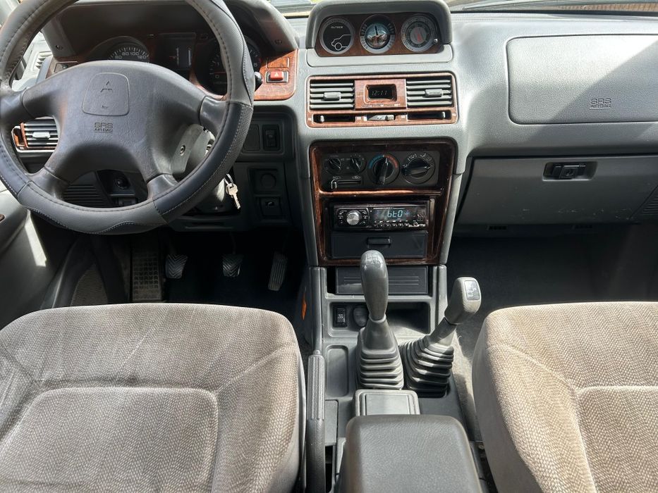 De Vanzare Mitsubishi Pajero