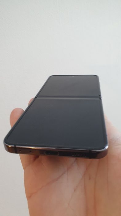 Samsung Z Flip 5 Ca nou nefolosit 256GB