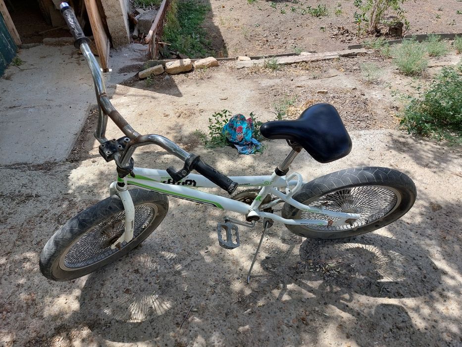 Продаётся велосипед.