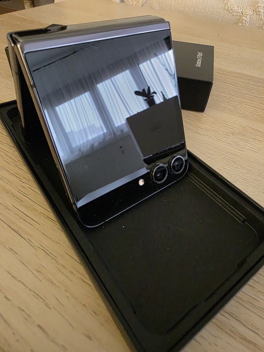 Samsung Galaxy Z Flip5 512GB Graphite