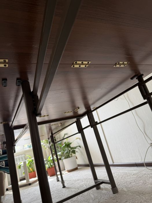 Продам стол трансформер 3 метра