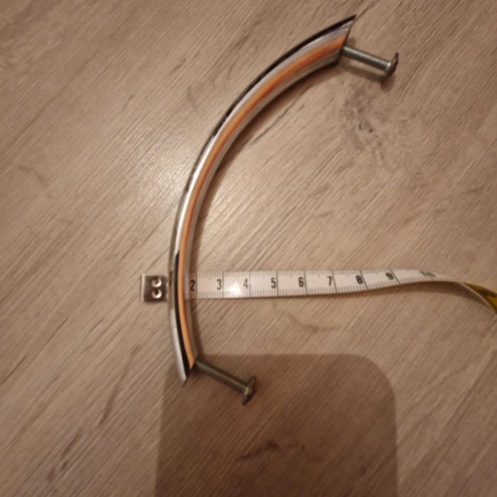 Manere mobilier metalice