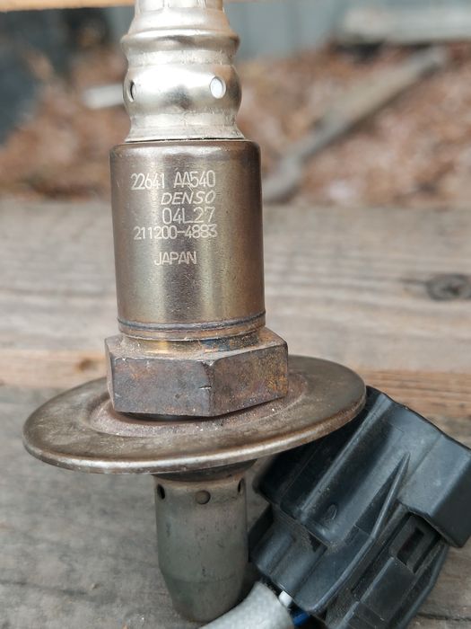 Датчик  кислорода  на Subaru   BR .