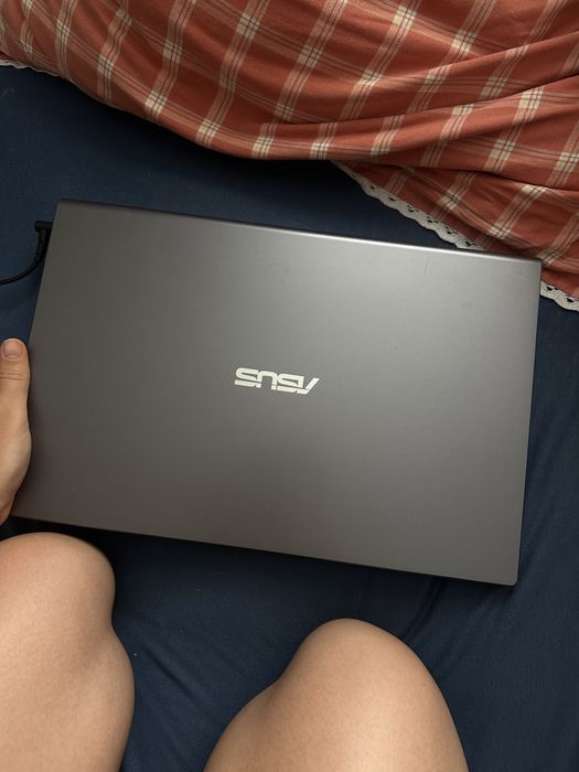 Ноутбук Asus 2024 года