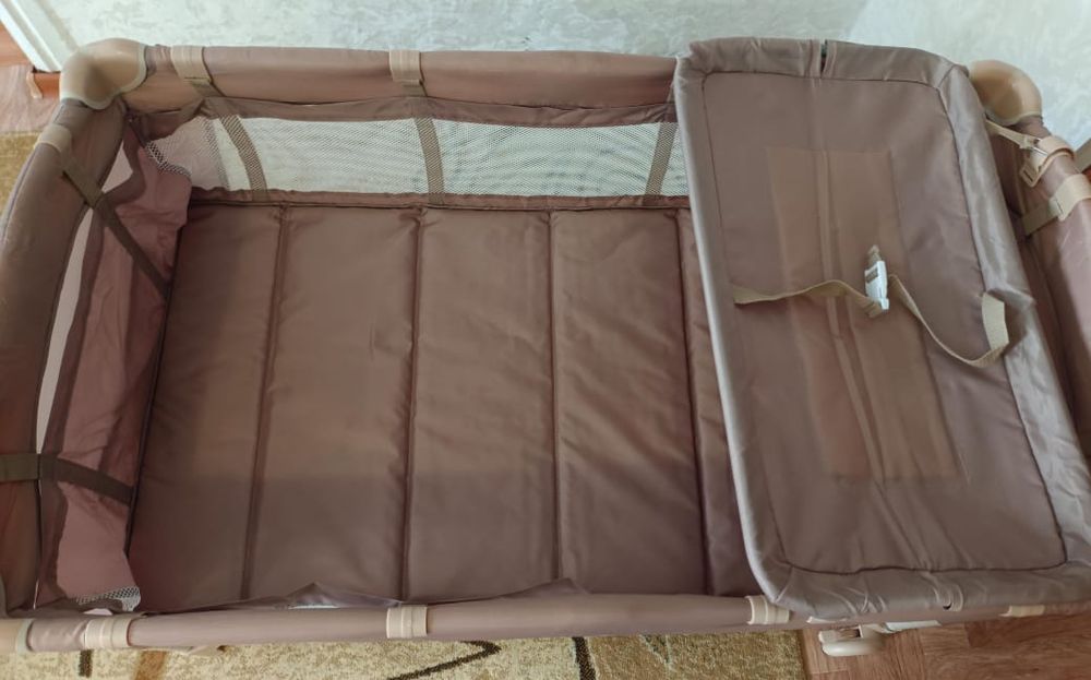 Продам детский манеж-кровать