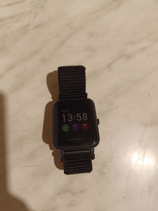 Фитнес браслет Amazfit, электронные часы