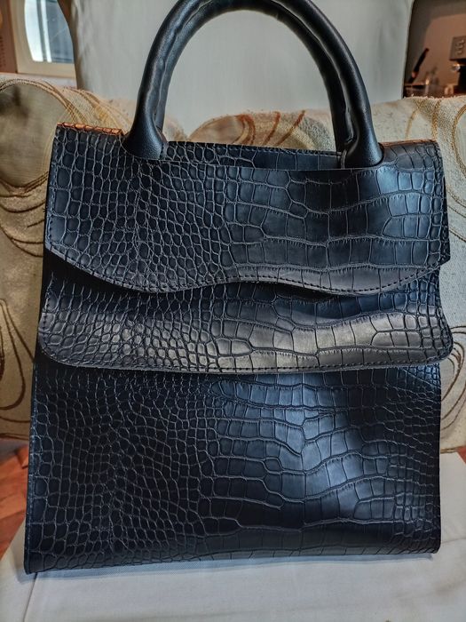 Голяма дамска чанта