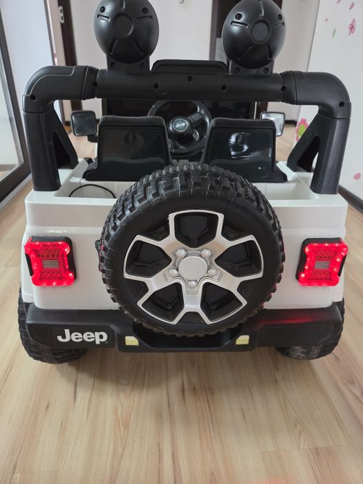 Masinuta electrica Jeep Rubicon cu Baterie NOUA