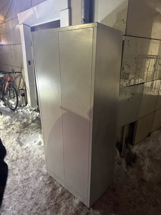 шкаф железный б/у