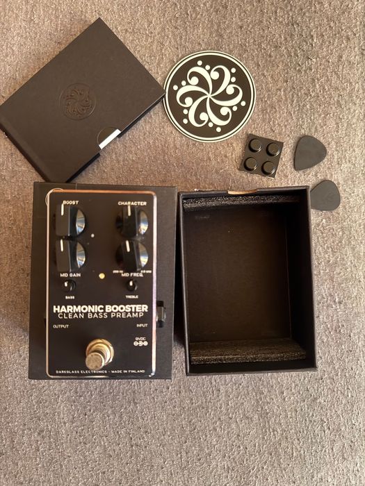 Бас китара Fender Squier, Darkglass effects, behringer um2