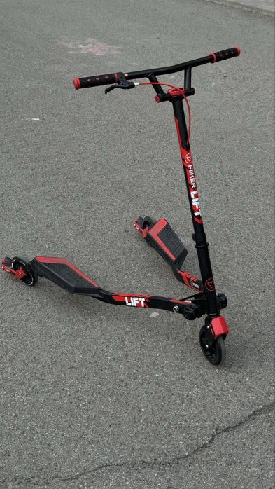 Самокат пятиколесный маневренный