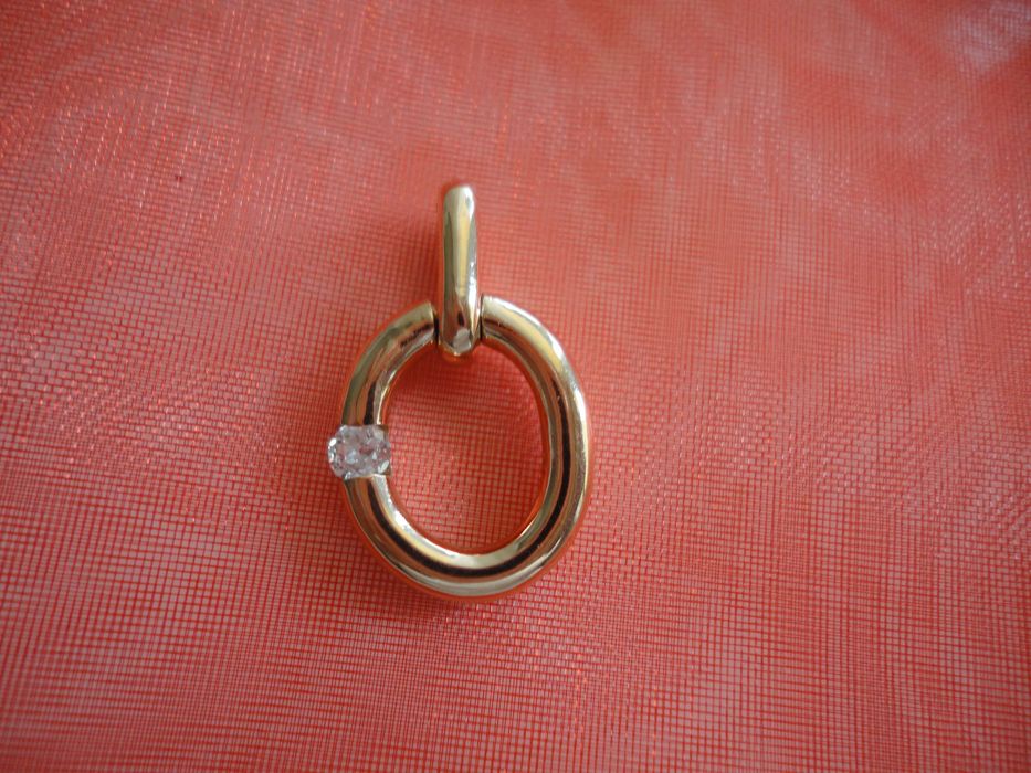 Златна Висулка с Диамант