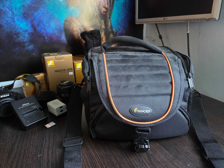 Aparat Nikon D5600 + 18-140mm + 35mm f/1.8G + accesorii