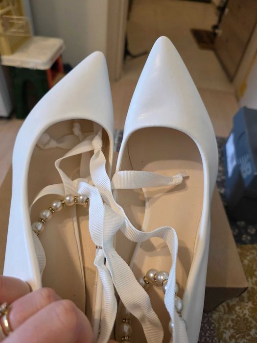 Дамски обувки на ток НОВИ 39 НОМЕР