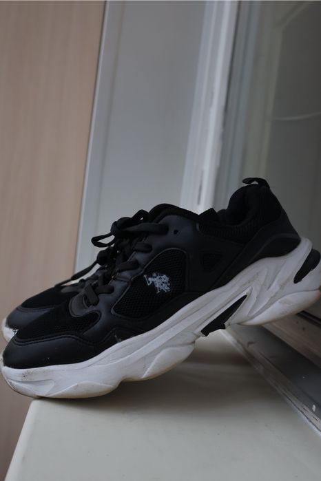 Продам кроссовки U.S.POLO