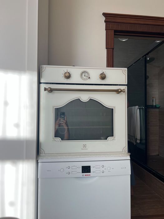 Б/у продаеться духовка