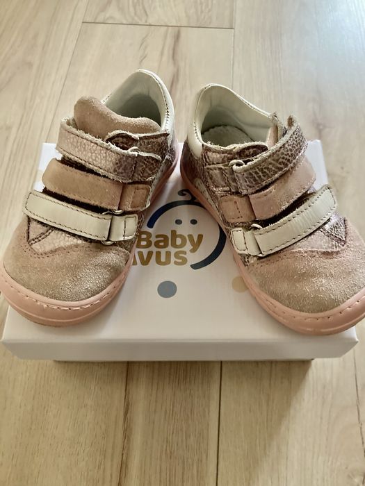 Adidasi sneakers fetite