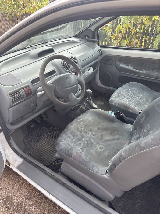 Renault twingo.