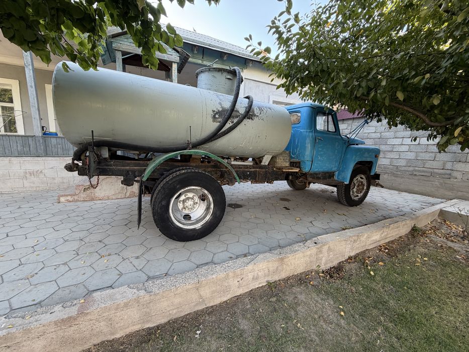 Бензовоз хорошом состояние
