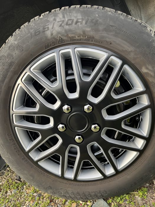 Toyota Yaris  1.0 benzina (an 2011- itp Octombrie 2026)