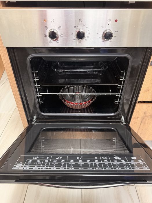 Духовая печь в отличном состоянии