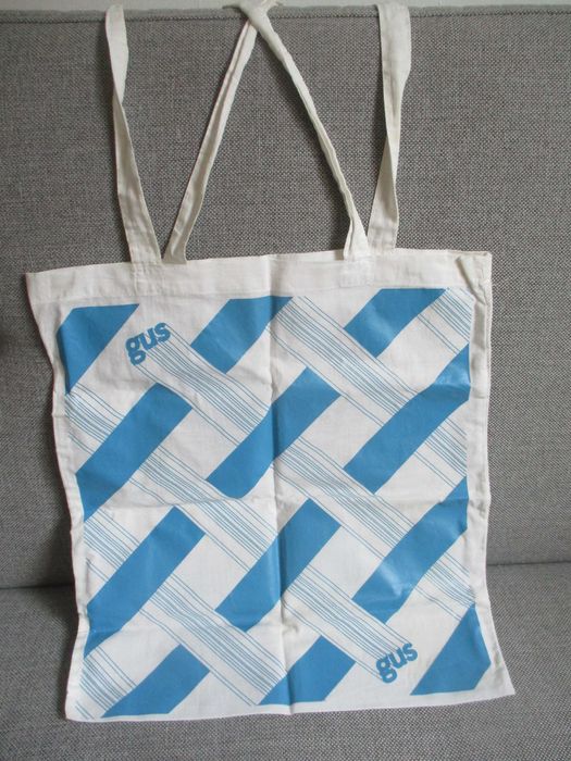 Платнена торбичка от официалния мърчандайз на Gus Gus